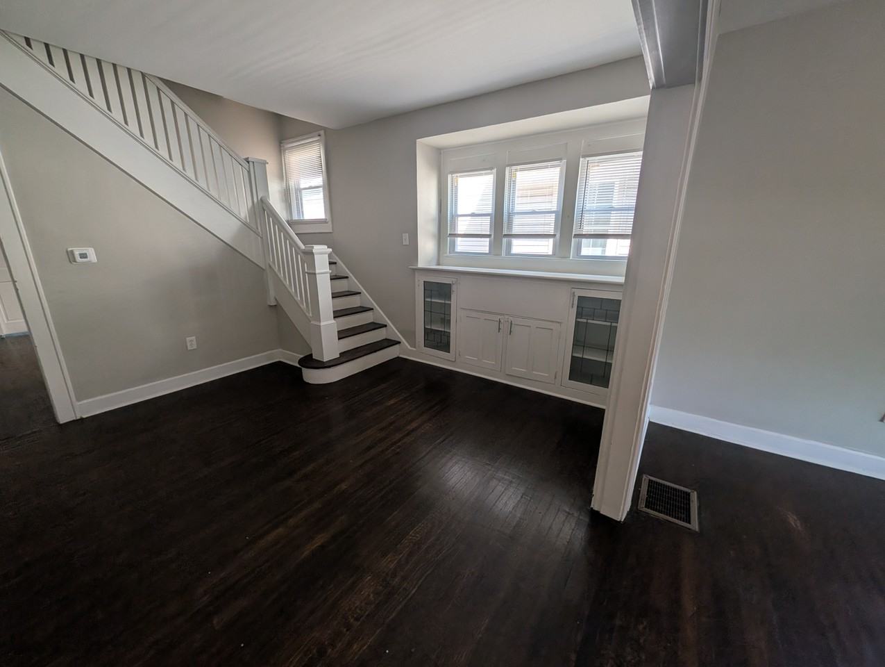 530 Eastern Ave - Photo 4 of 12