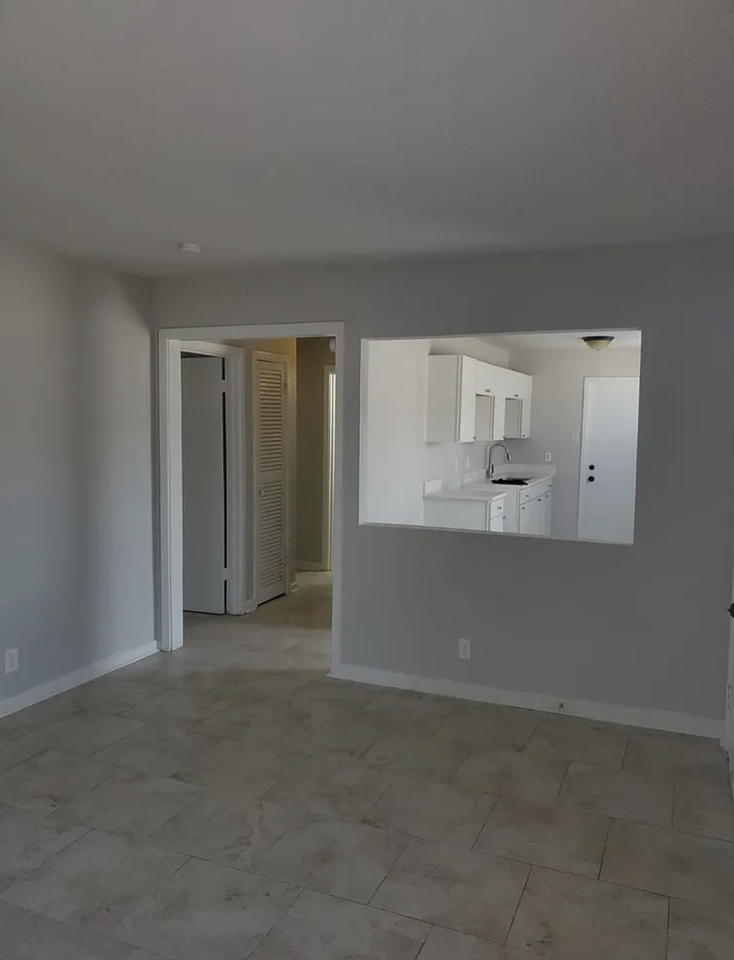 2308 Jasper St - Photo 2 of 2