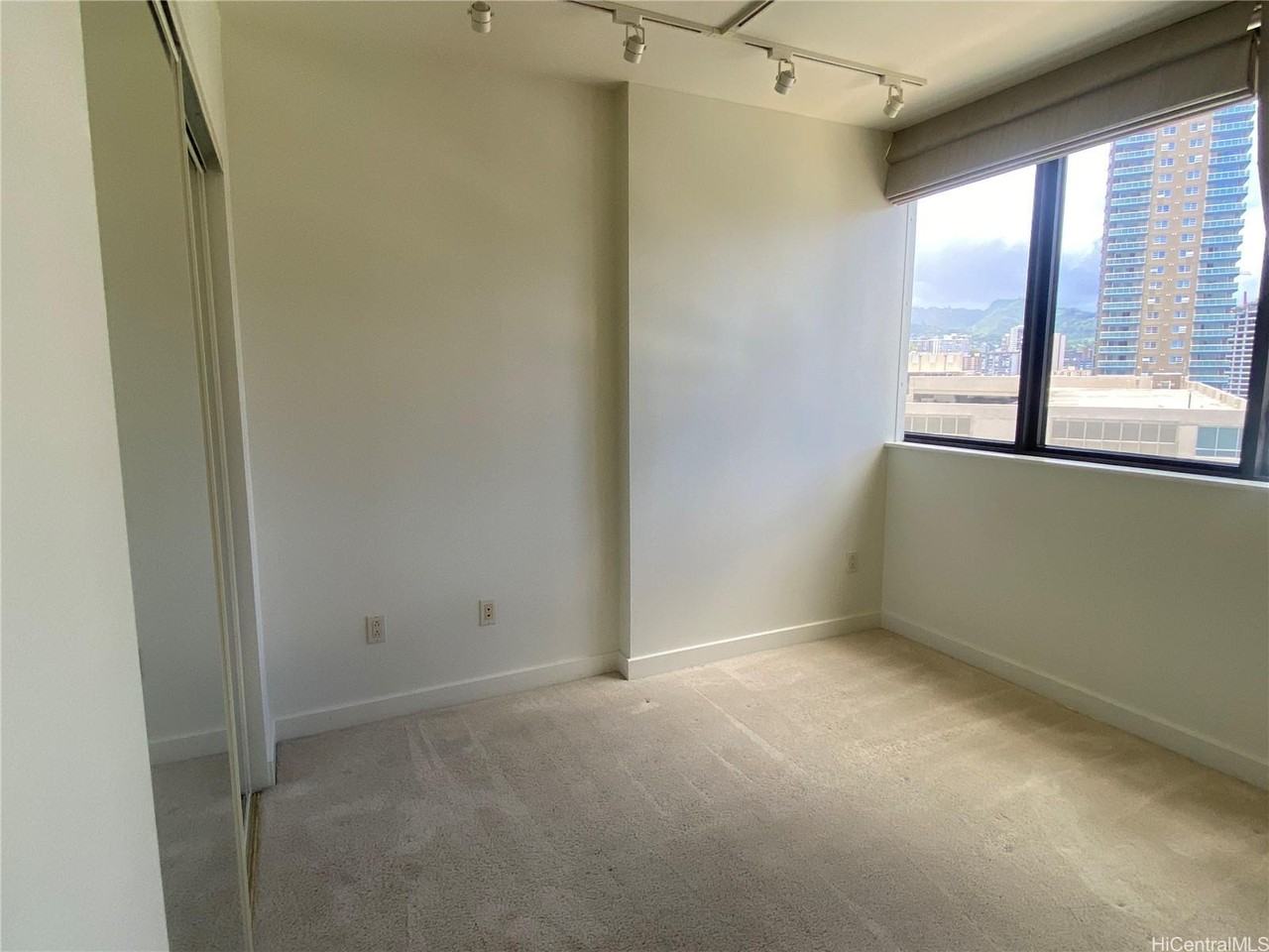 600 Queen St #1208 - Photo 6 of 12