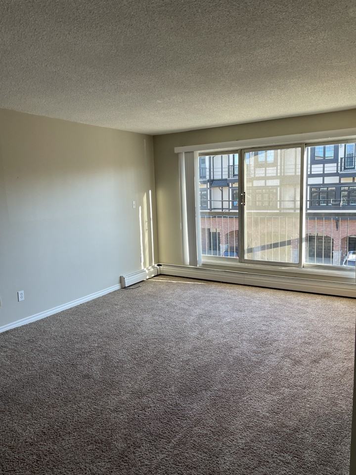Metropole Apartments - Photo 2 of 12