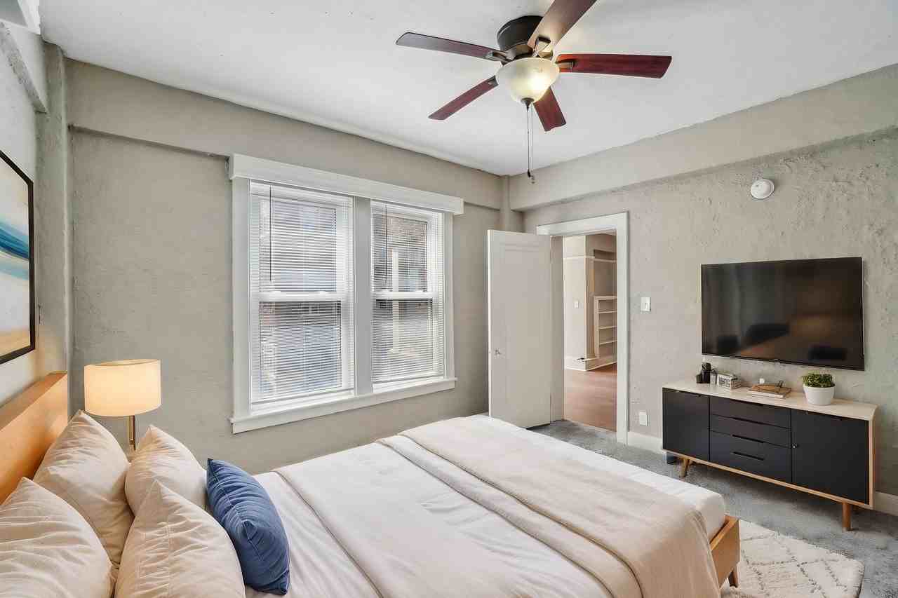 Alden Towers - Photo 5 of 50