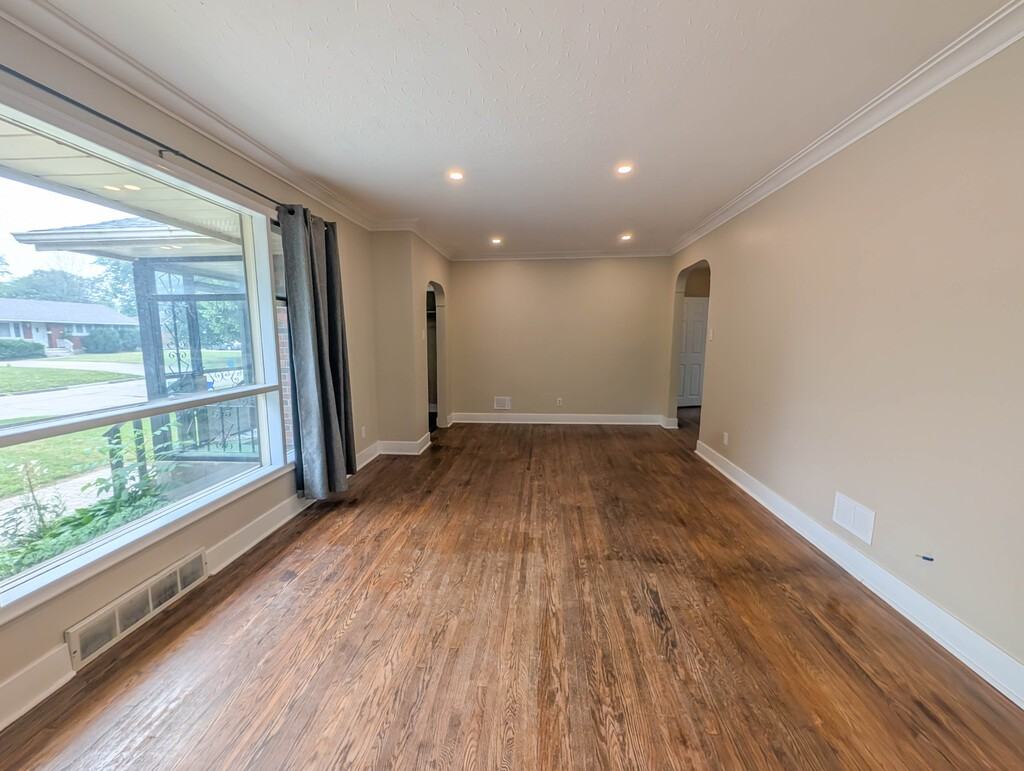 37 Franklin Blvd - Photo 5 of 24