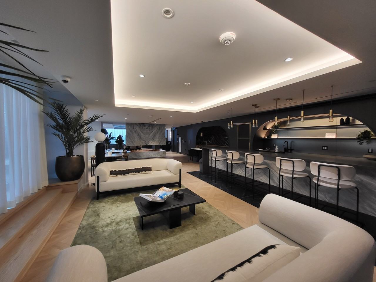 Line 5 Condos - Photo 5 of 50