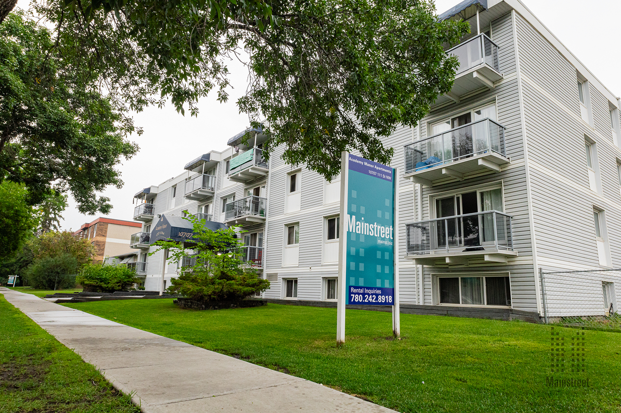 Academy Manor Apartments - Photo 3 of 8