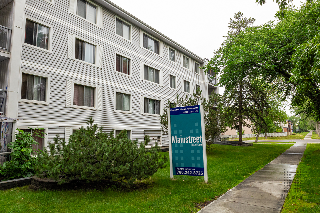 Pinewood Manor Apartments - Photo 5 of 7