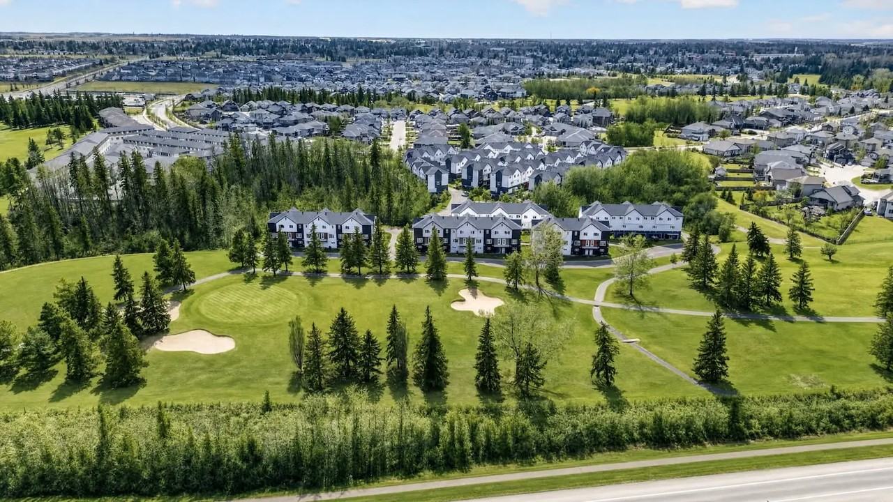 VUE AT STONESHIRE - Photo 4 of 15