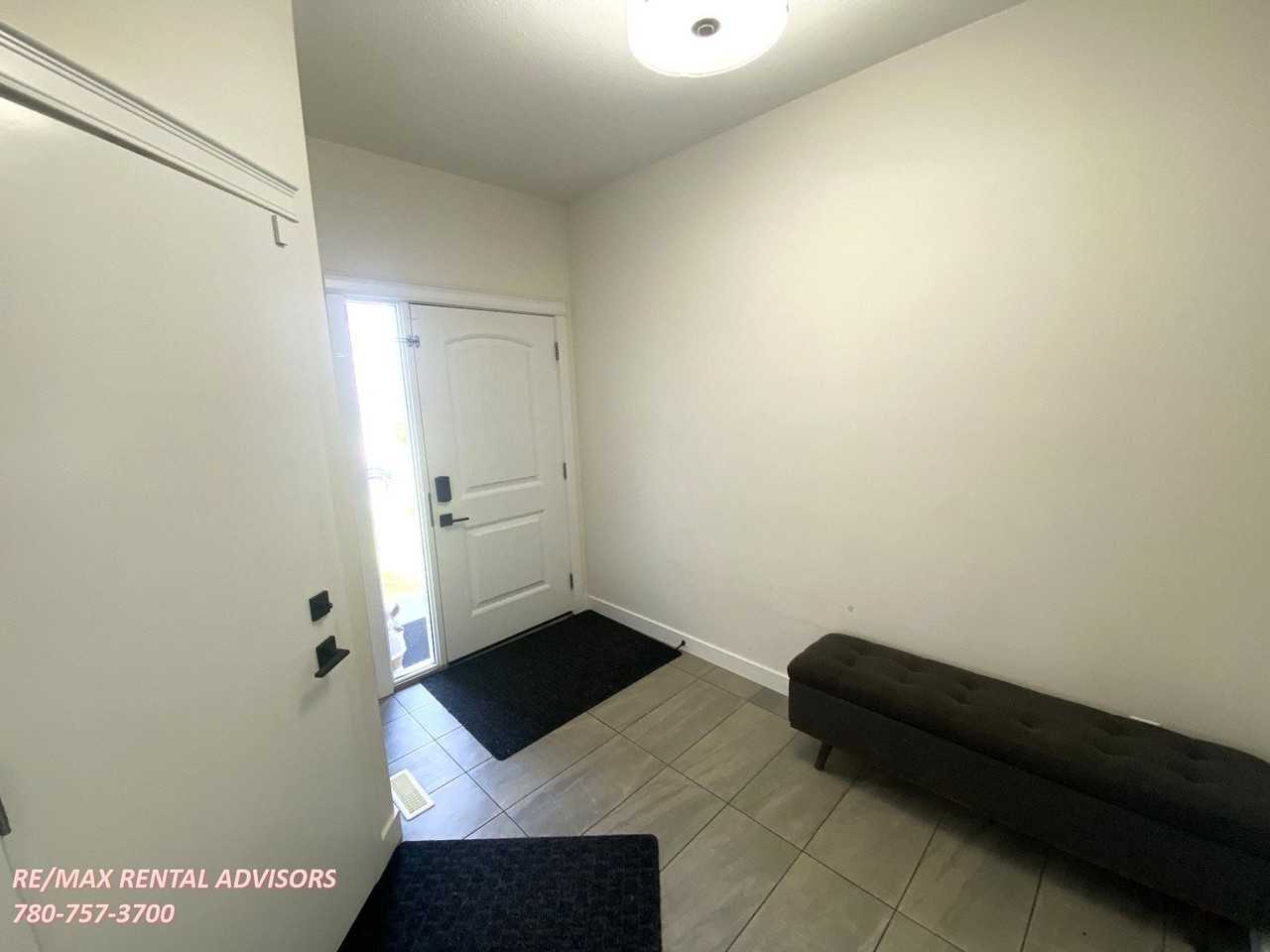 2443 15 Ave Nw - Photo 2 of 35