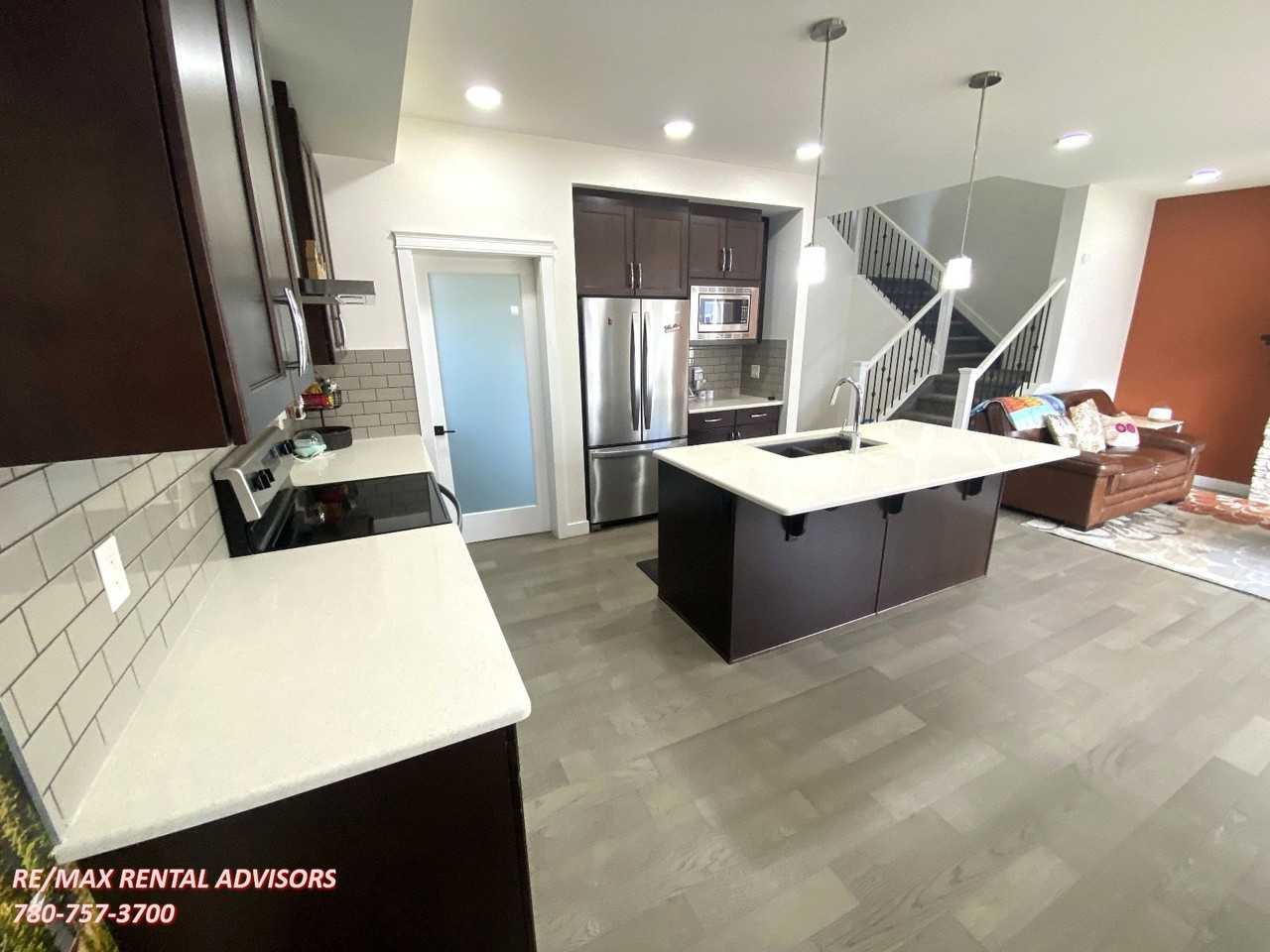 2443 15 Ave Nw - Photo 5 of 35