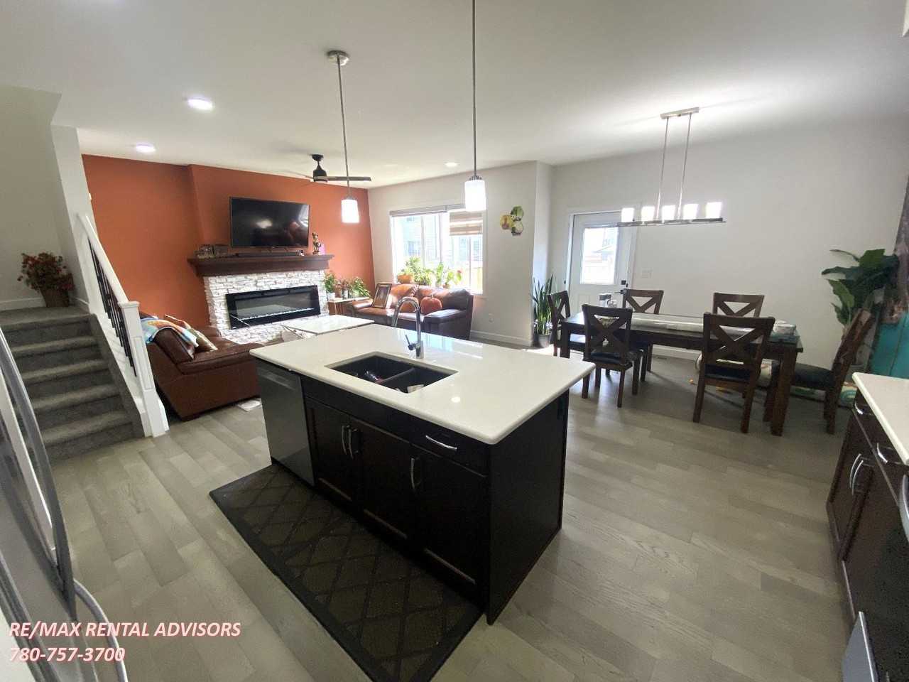 2443 15 Ave Nw - Photo 6 of 35
