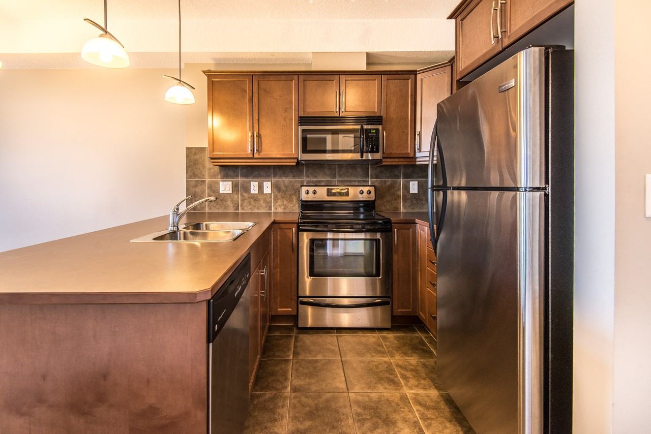 15304 Solea Condominiums - Photo 3 of 12