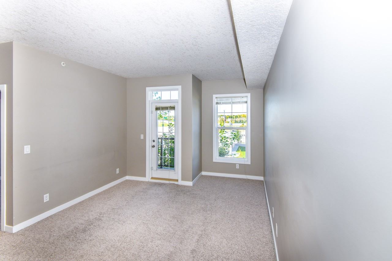 15304 Solea Condominiums - Photo 6 of 12