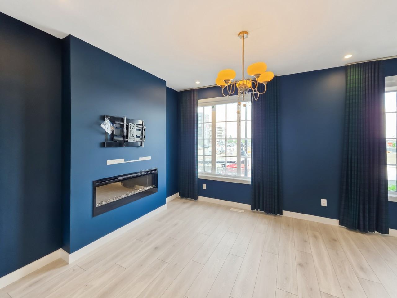8161 8 Ave Sw - Photo 7 of 28