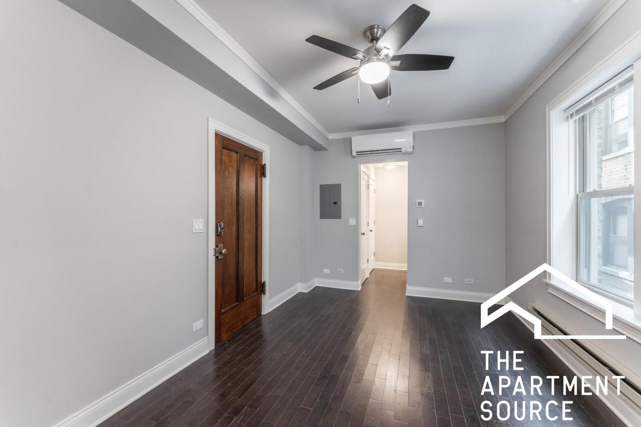 640 W Wrightwood Ave #205 - Photo 3 of 11