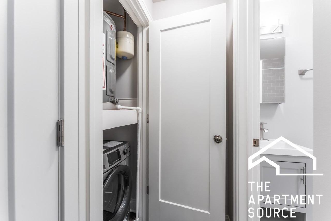 640 W Wrightwood Ave #205 - Photo 4 of 11