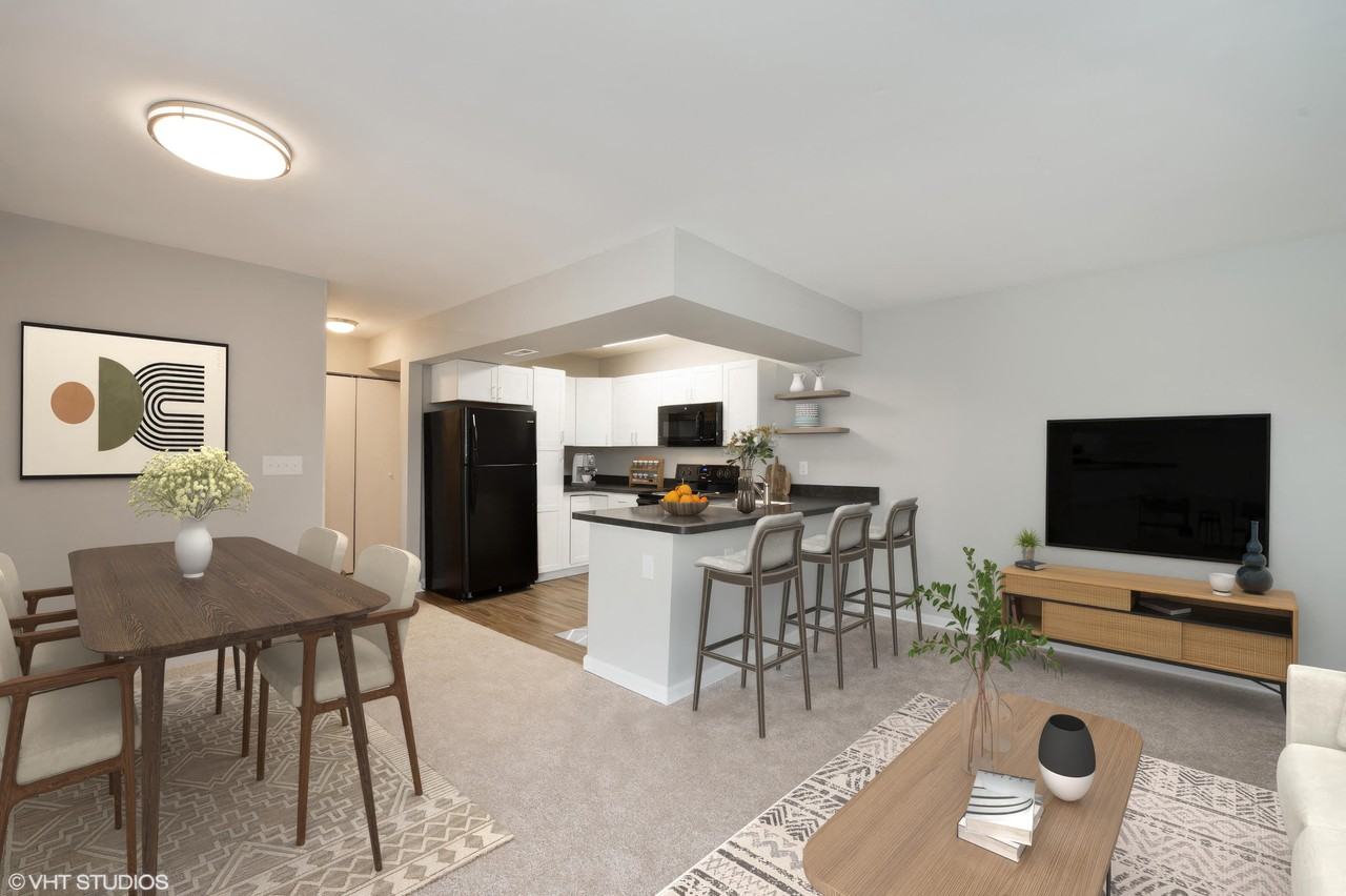 7 Pointe Apartments - Photo 5 of 38