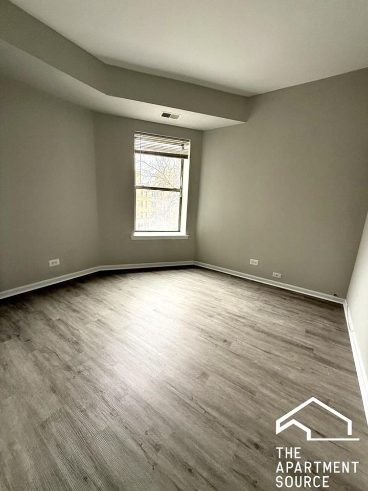 6141 S Woodlawn Ave #3 - Photo 4 of 22