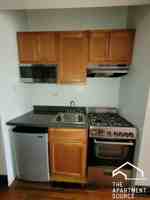 featured image of 948 W Cuyler Ave #5