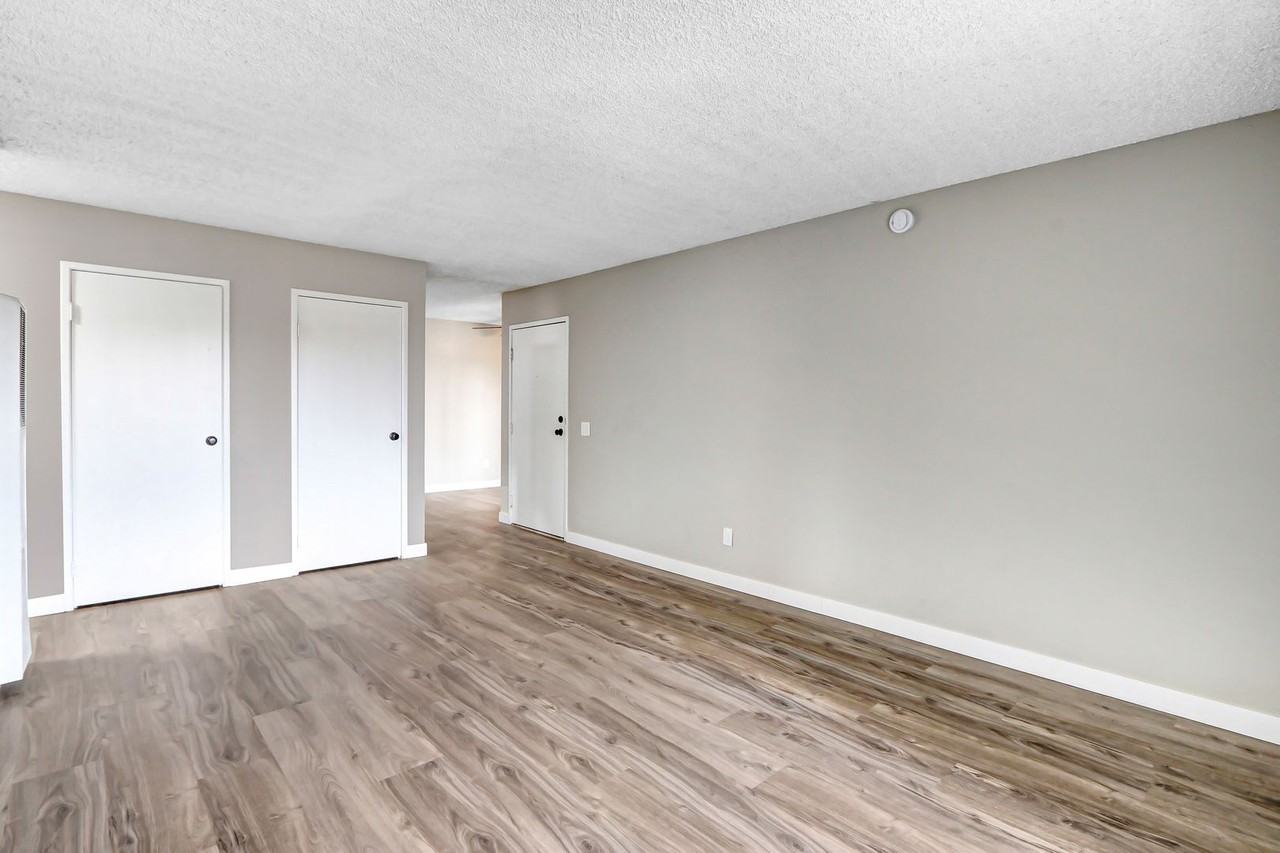 Springbrook Park Apartments - Photo 5 of 26