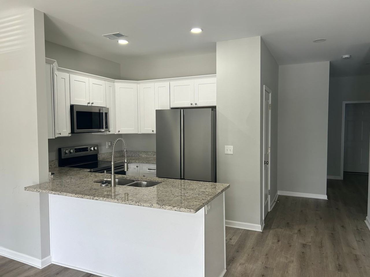 2513 Bratton St Unit B - Photo 7 of 28
