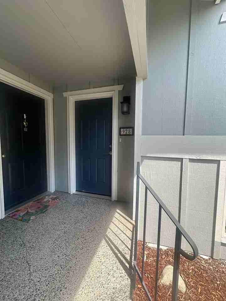 928 Blue Heron Ave Ne - Photo 5 of 24