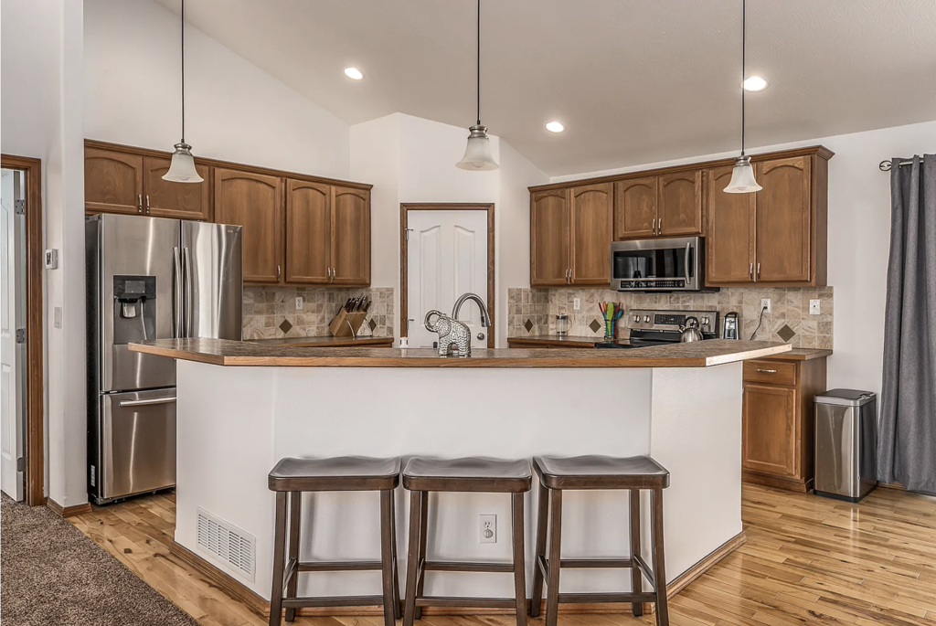 3820 W Jay St - Photo 4 of 16