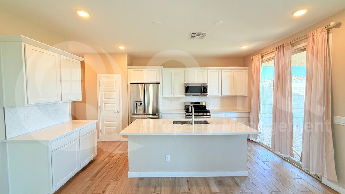 3341 S 180th Ave - Photo 2 of 24