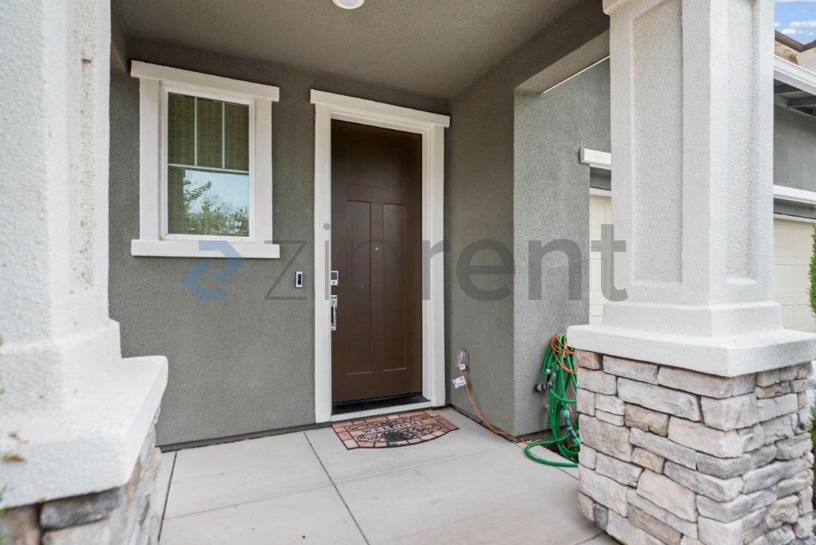 5996 Markham Dr - Photo 4 of 29