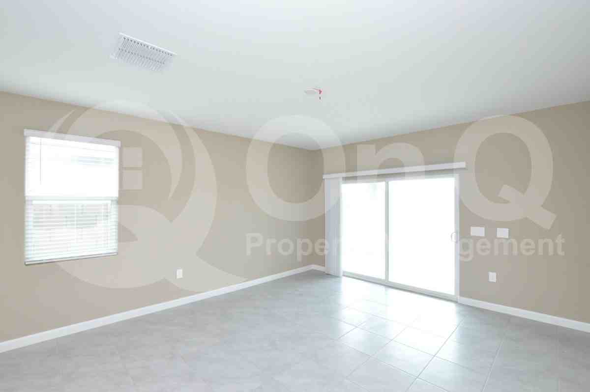 24204 W Verlea Dr - Photo 6 of 25