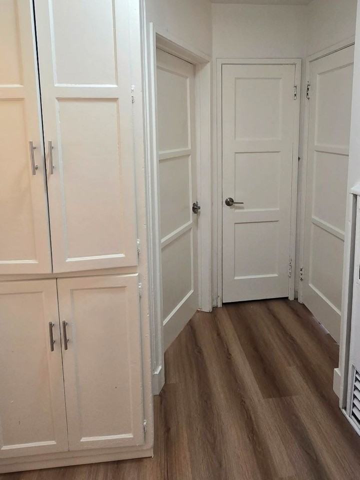 1631 1/4 S Bronson Ave - Photo 4 of 9