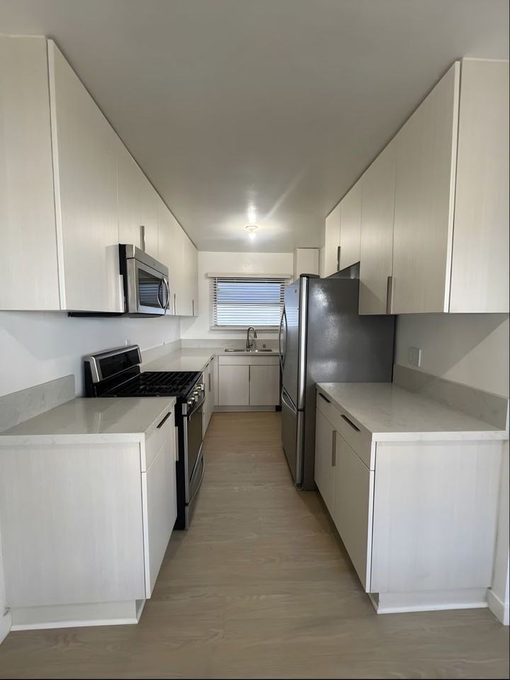 5754 Morley St - Photo 5 of 10