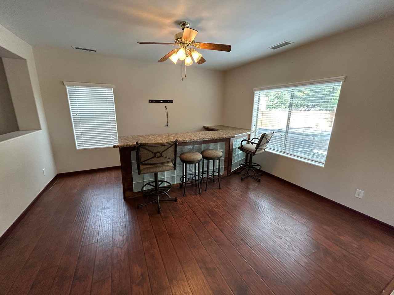 26066 W Yukon Dr - Photo 5 of 23