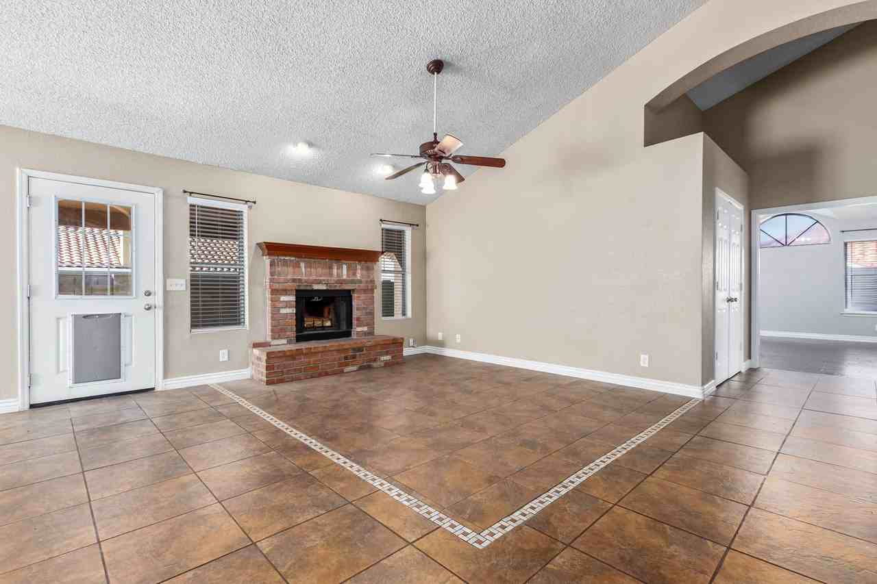 6601 E Presidio St - Photo 7 of 37