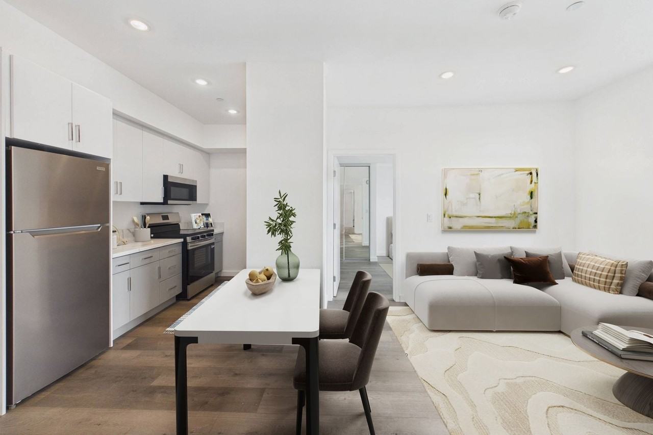 Diamante Apartment Homes - Photo 2 of 21