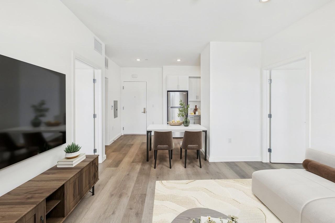 Diamante Apartment Homes - Photo 4 of 21