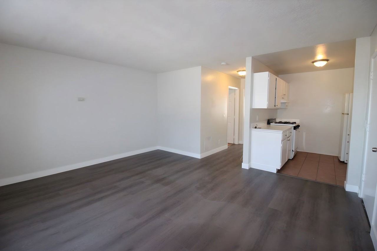 1508 W Florence Ave #5A - Photo 2 of 4