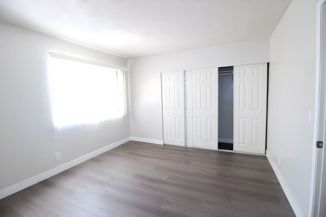 1508 W Florence Ave #5A - Photo 3 of 4