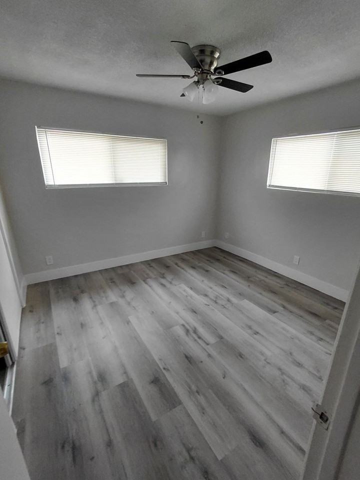 140 E 88th St #3 - Photo 2 of 8