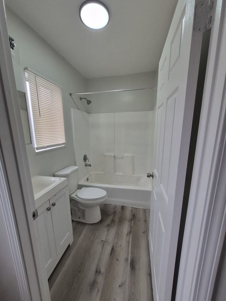 153 1/2 E 62nd St - Photo 5 of 5