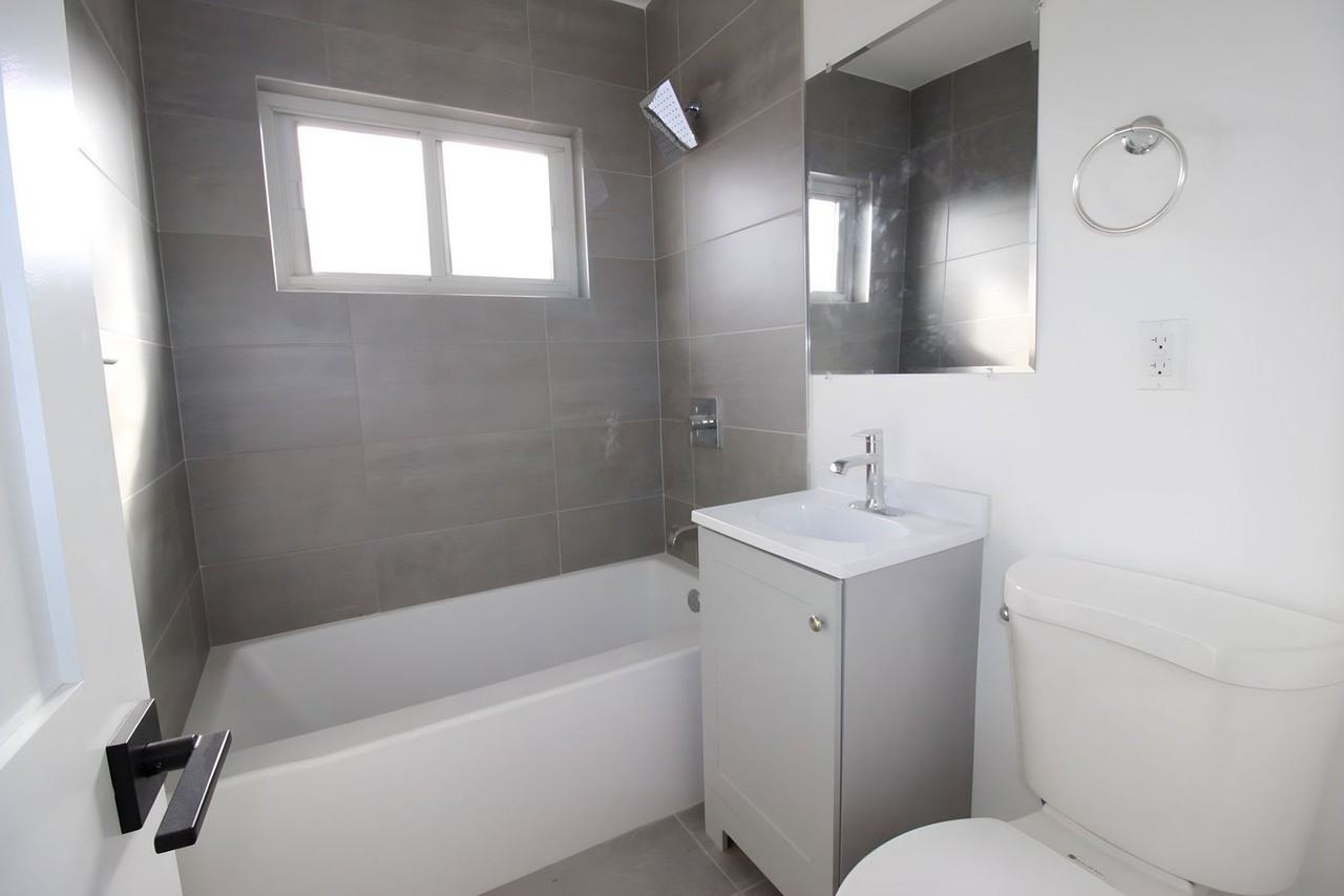 9013 Ramsgate Ave - Photo 4 of 8