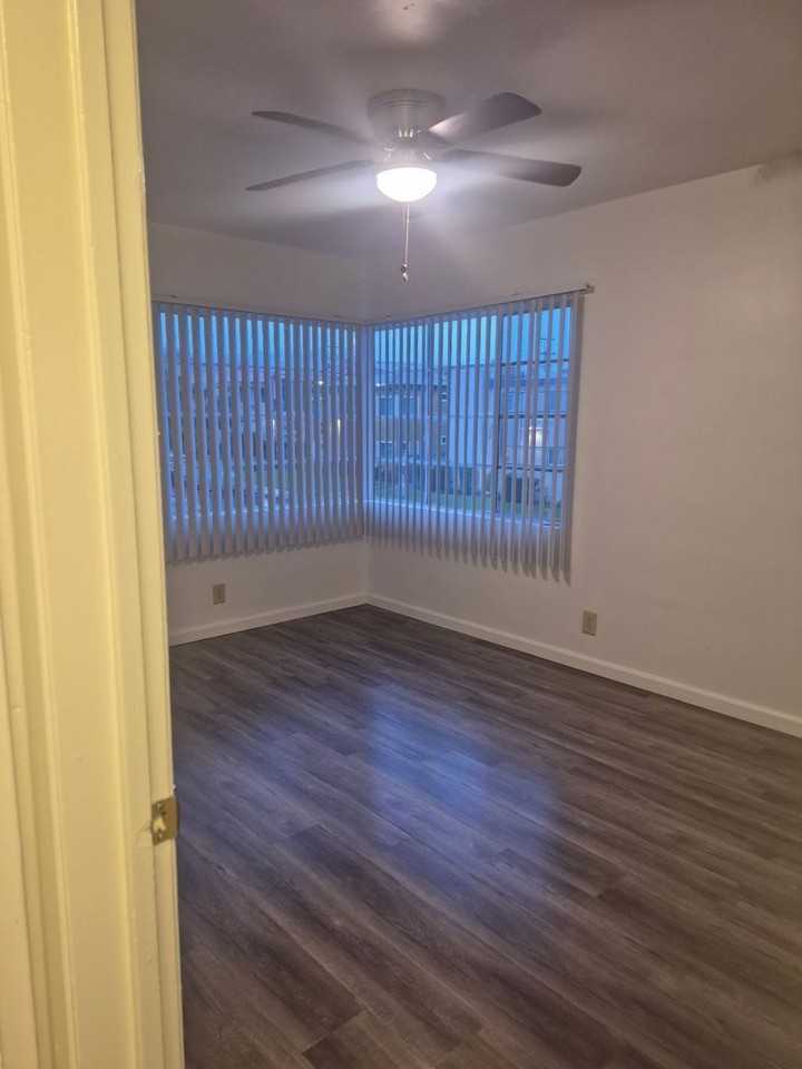 4132 Somerset Dr #A - Photo 3 of 7