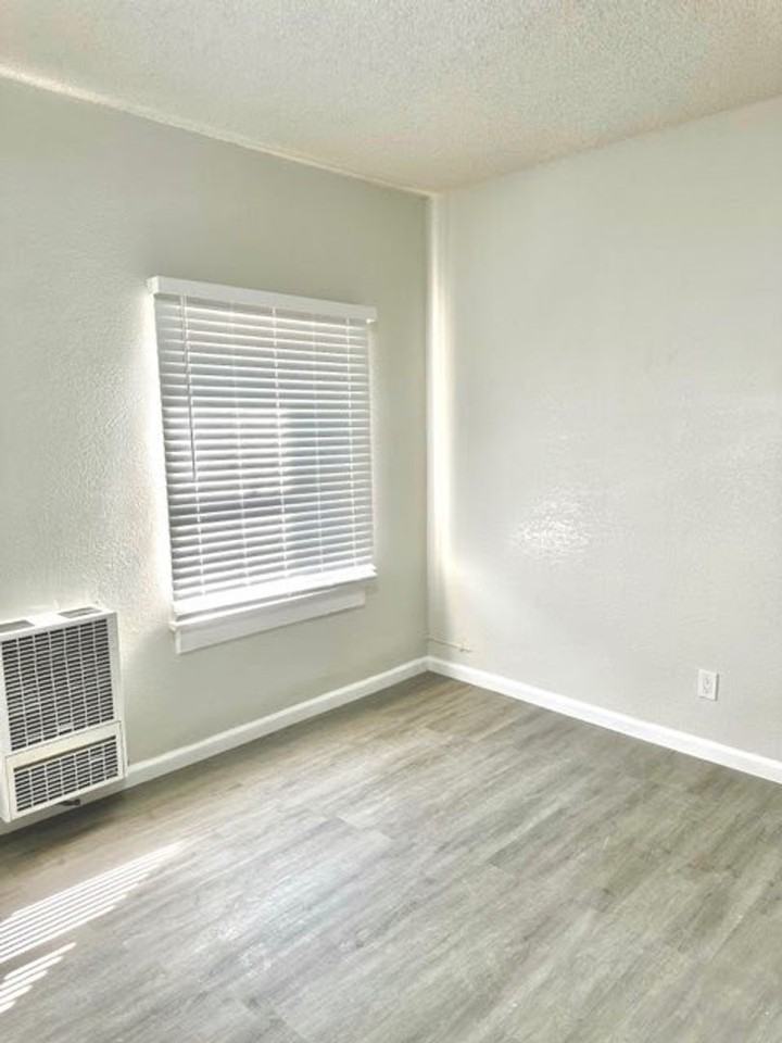 5606 S Figueroa St #13A - Photo 2 of 5