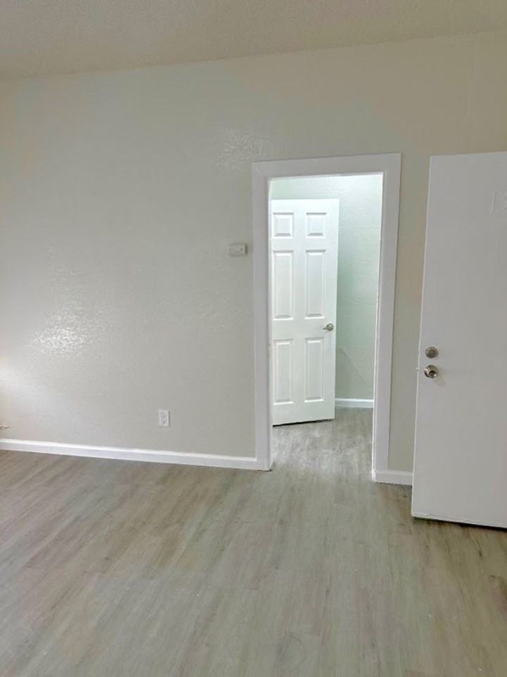 5606 S Figueroa St #13A - Photo 4 of 5
