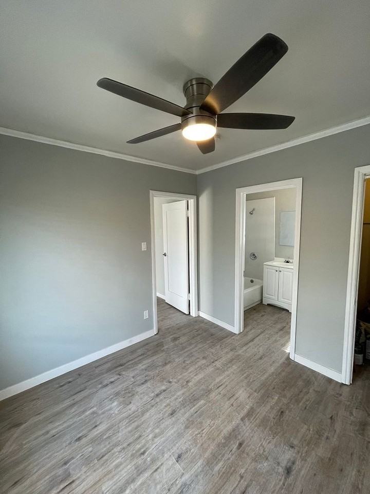 241 W 80th St - Photo 2 of 5