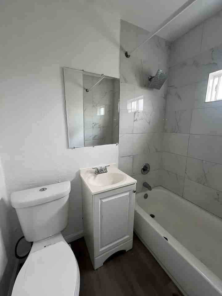 542 W 49th St - Photo 7 of 7