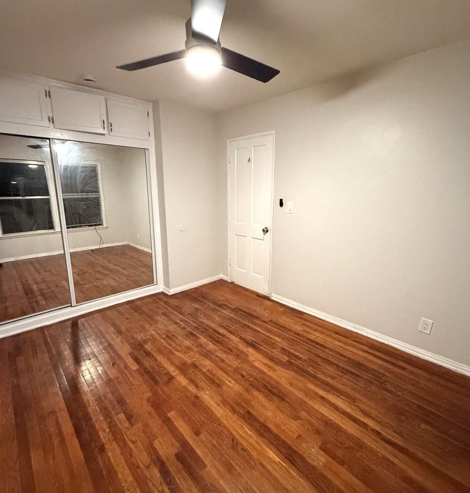 10617 Oxnard St #6 - Photo 4 of 7