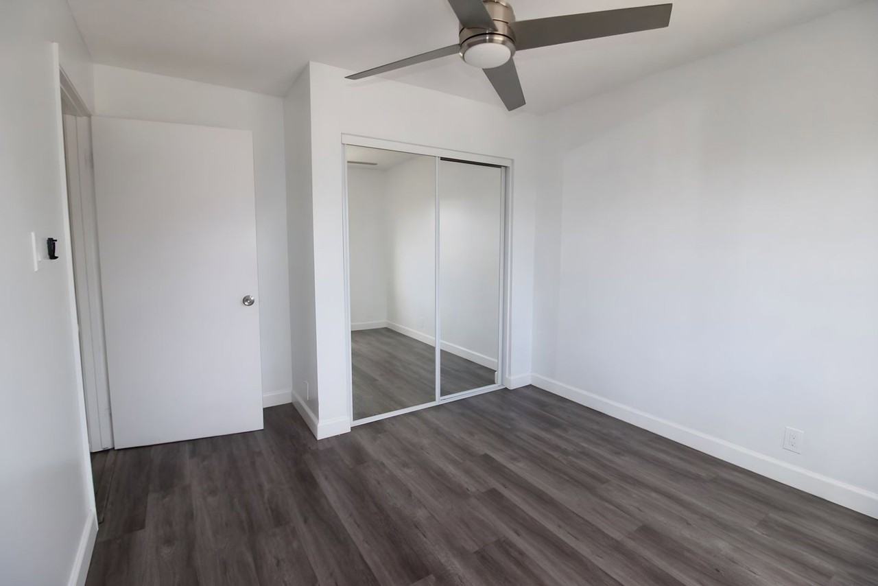 11308 S Figueroa St #F - Photo 3 of 6