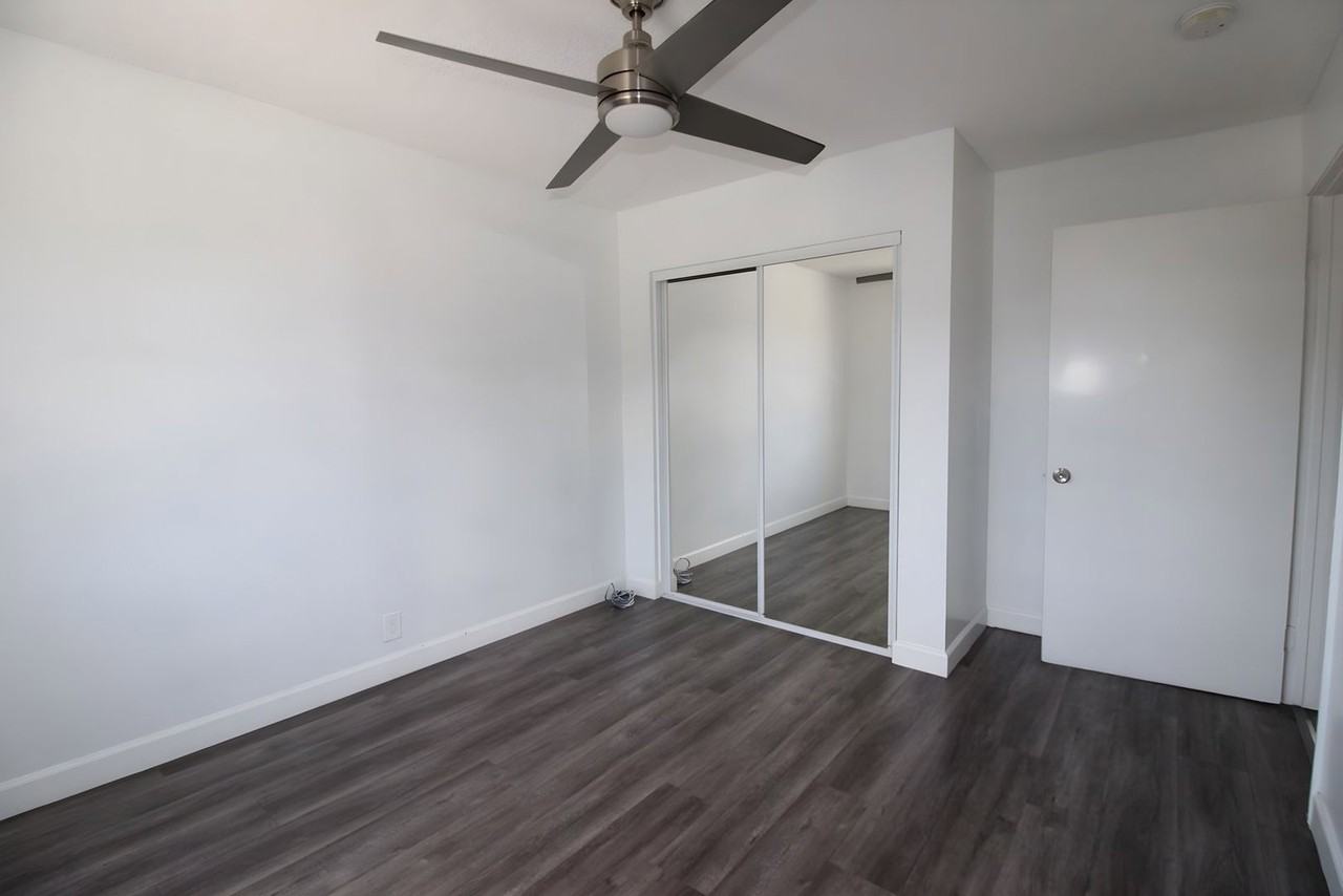 11308 S Figueroa St #F - Photo 4 of 6