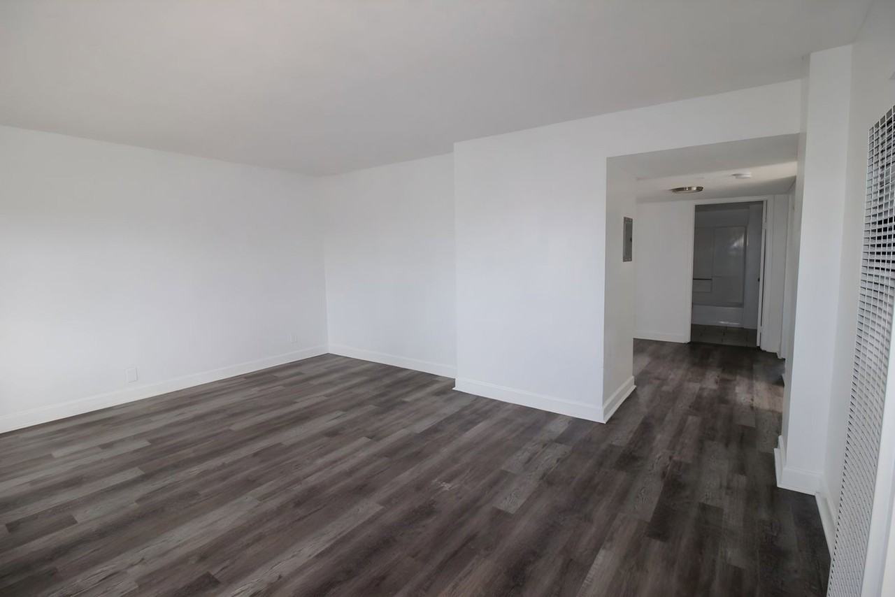 11308 S Figueroa St #F - Photo 6 of 6