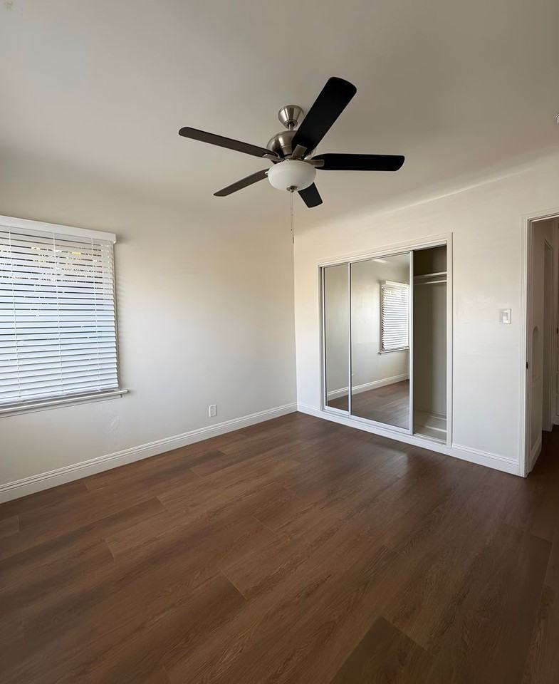 8141 S Hoover St - Photo 2 of 6