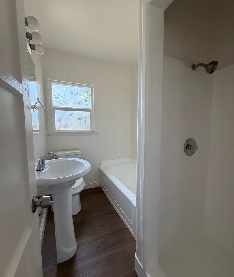 8141 S Hoover St - Photo 6 of 6